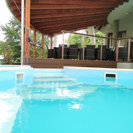 House4U Villa Balatonszárszó Exteriör bild