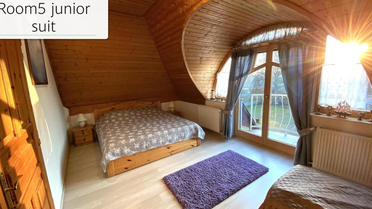 House4U Villa Balatonszárszó Exteriör bild