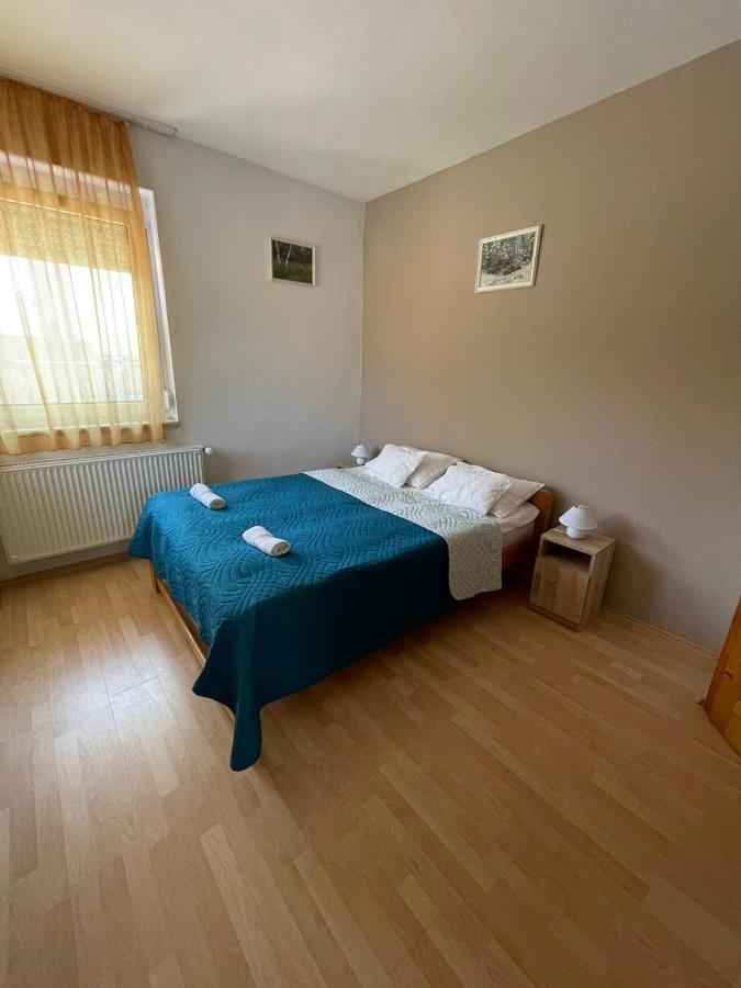 House4U Villa Balatonszárszó Exteriör bild